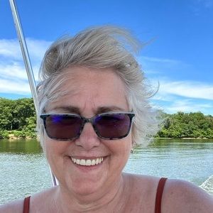 Meet your Posher, Jo